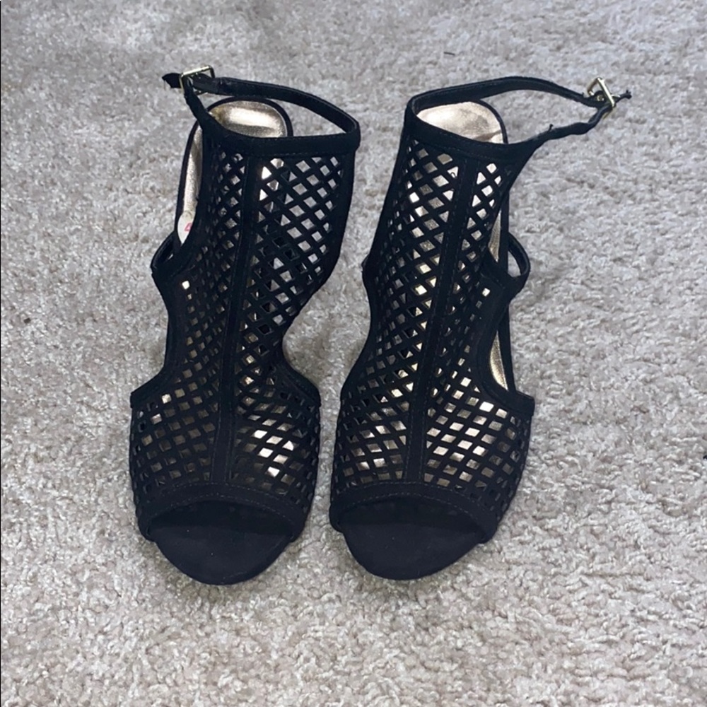 Black mesh heels